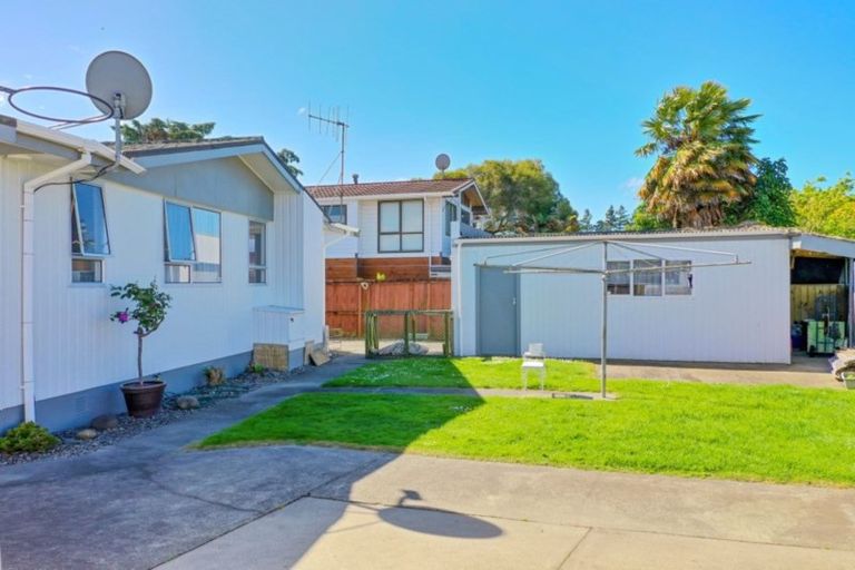 Photo of property in 15 Puriri Crescent, Edgecumbe, 3120