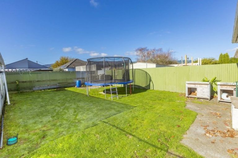 Photo of property in 92 Pine Avenue, Ebdentown, Upper Hutt, 5018