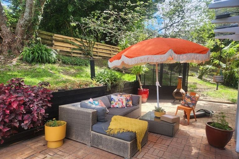 Photo of property in 28 Zingaro Place, Massey, Auckland, 0614