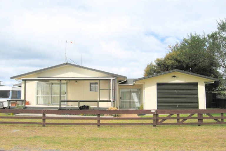 Photo of property in 104 Moa Street, Whangamata, 3620