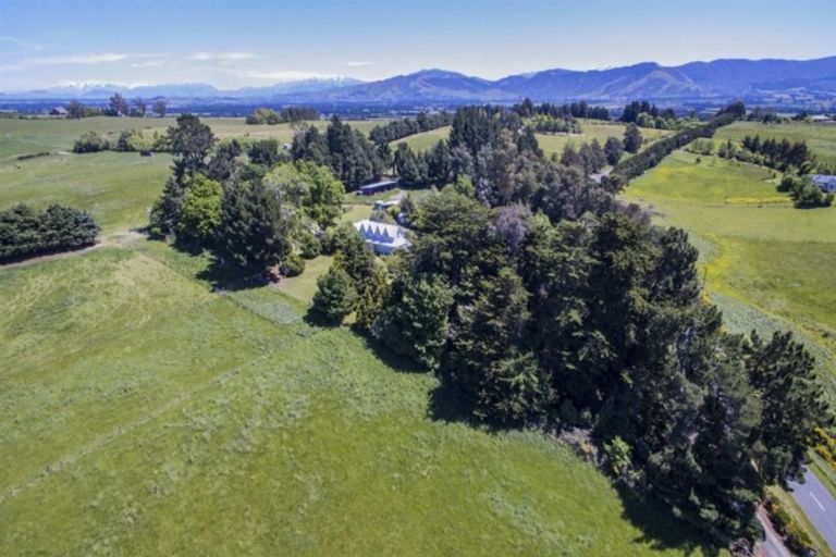 Photo of property in 211 Summerhill Road, Cust, Rangiora, 7471