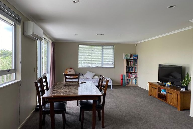 Photo of property in 16 Admirals Court Drive, Greenhithe, Auckland, 0632