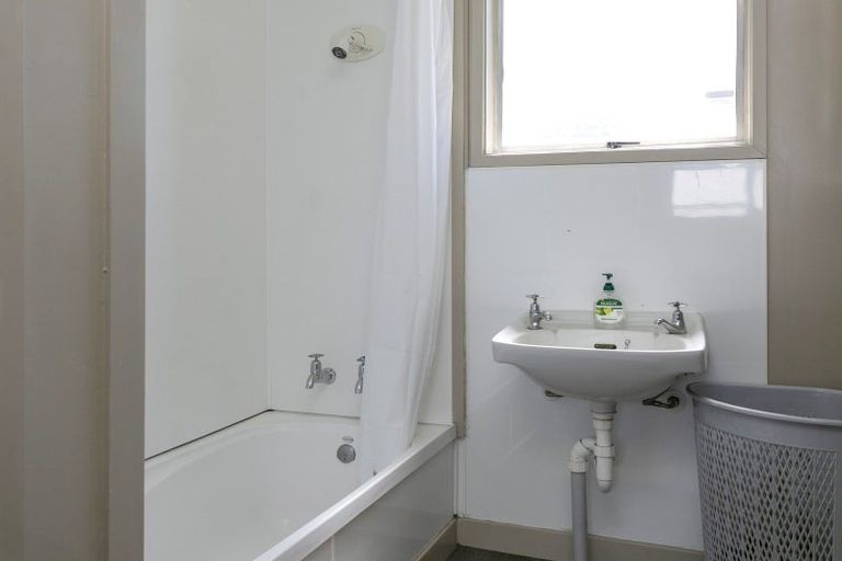 Photo of property in 27 Runuku Grove, Turangi, 3334