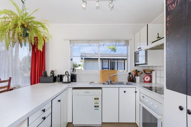 Photo of property in 1313 Papamoa Beach Road, Papamoa Beach, Papamoa, 3118