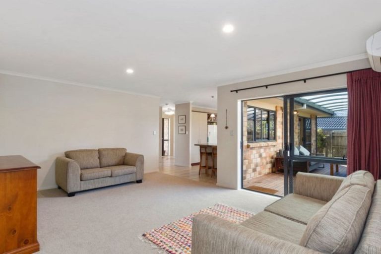 Photo of property in 16 Athfield Drive, Bethlehem, Tauranga, 3110