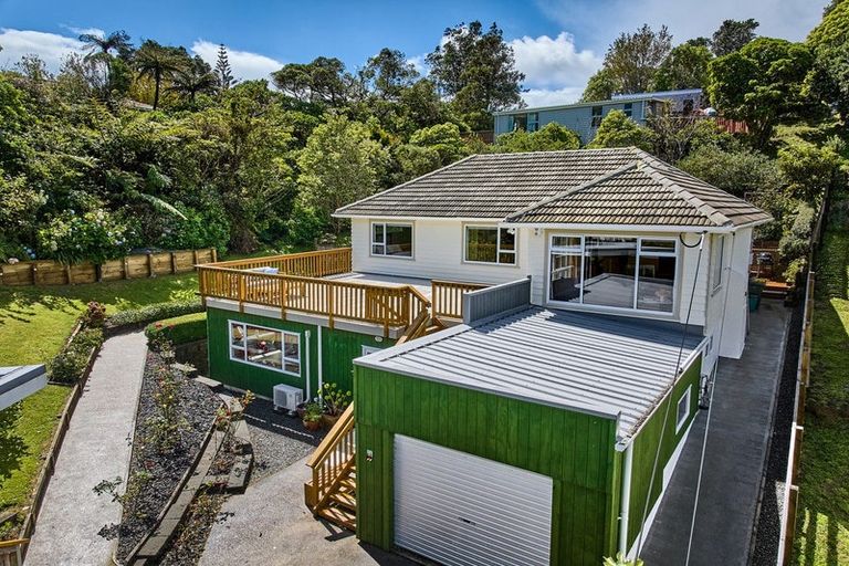 Photo of property in 55 Chester Road, Tawa, Wellington, 5028