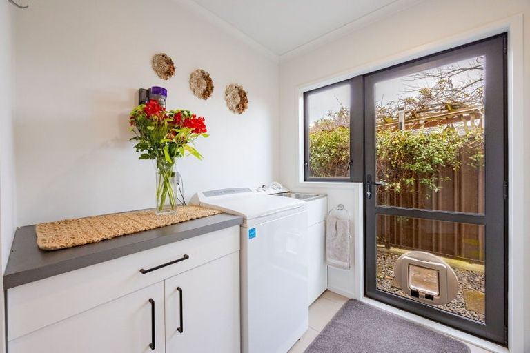 Photo of property in 12 Inglis Place, Mahora, Hastings, 4120