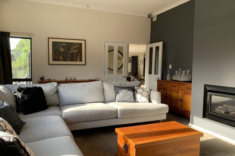 Photo of property in 11 Sylvan Way, Silverstream, Upper Hutt, 5019