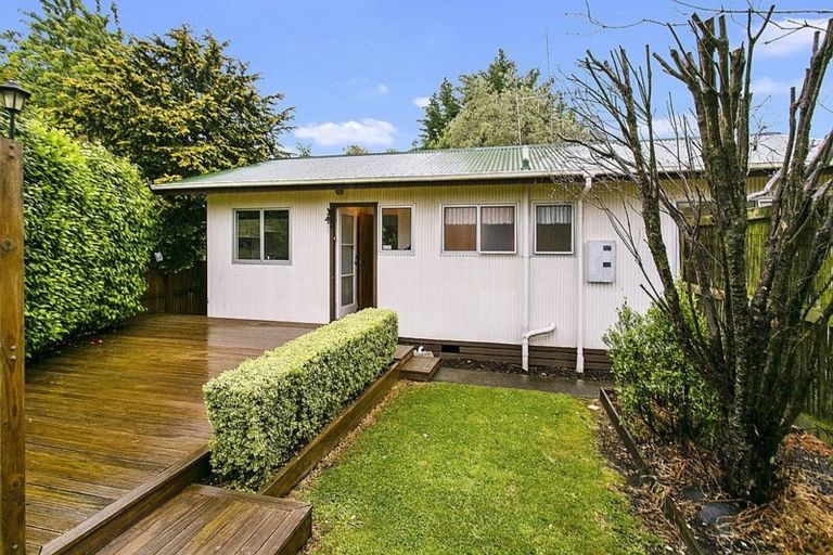 Photo of property in 8 Oxford Street, Tirau, 3410