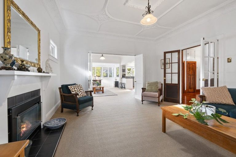 Photo of property in 44 Manapouri Crescent, Hokowhitu, Palmerston North, 4410