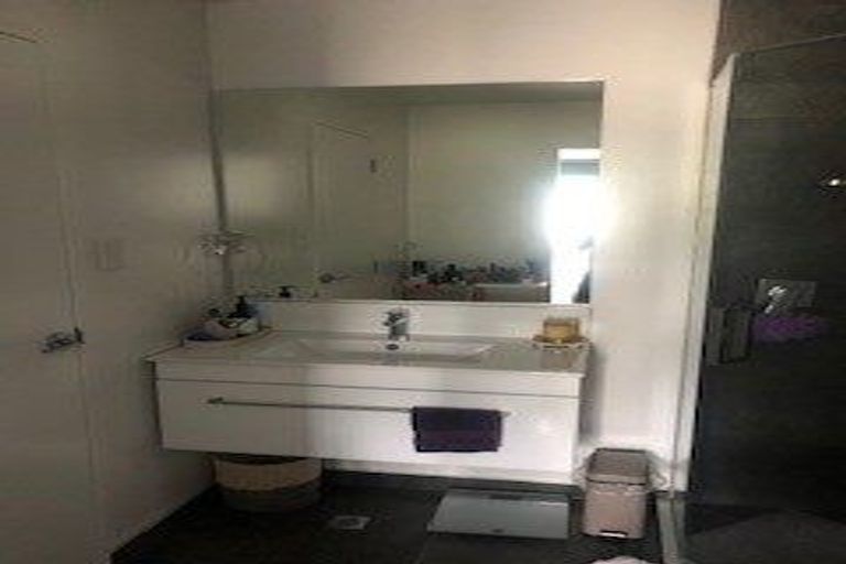 Photo of property in 4/255 Kilmore Street, Christchurch Central, Christchurch, 8011