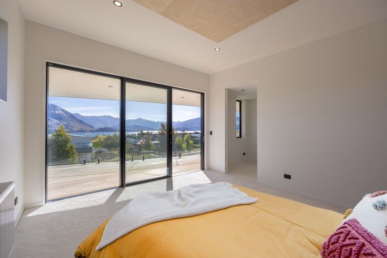 Photo of property in 11 Clearview Street, Wanaka, 9305