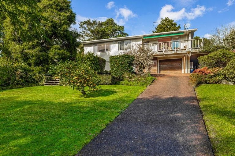 Photo of property in 22 Opanuku Road, Henderson Valley, Auckland, 0612