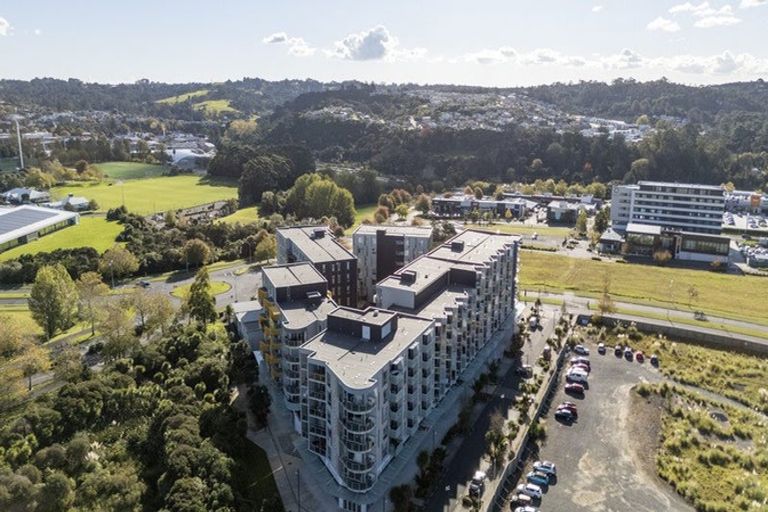 Photo of property in 605/1 Rose Garden Lane, Albany, Auckland, 0632