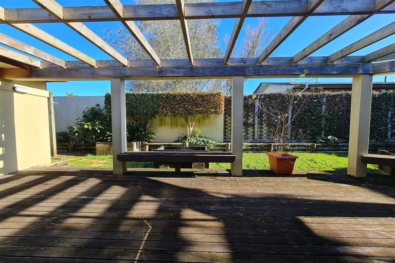 Photo of property in 21a Sandwich Road, St Andrews, Hamilton, 3200