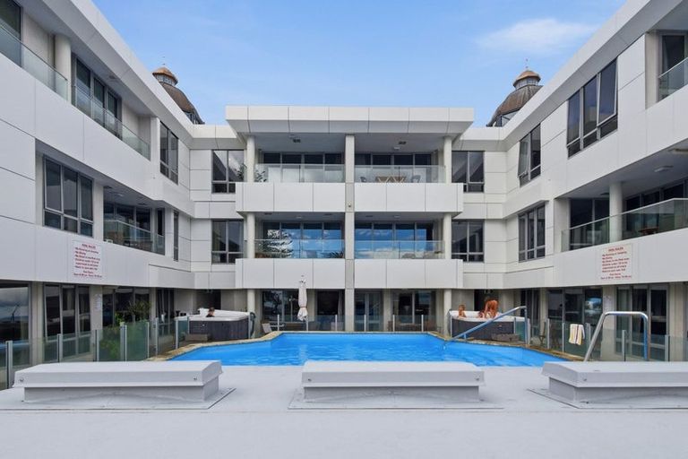 Photo of property in 36 Victoria Road, Mount Maunganui, 3116