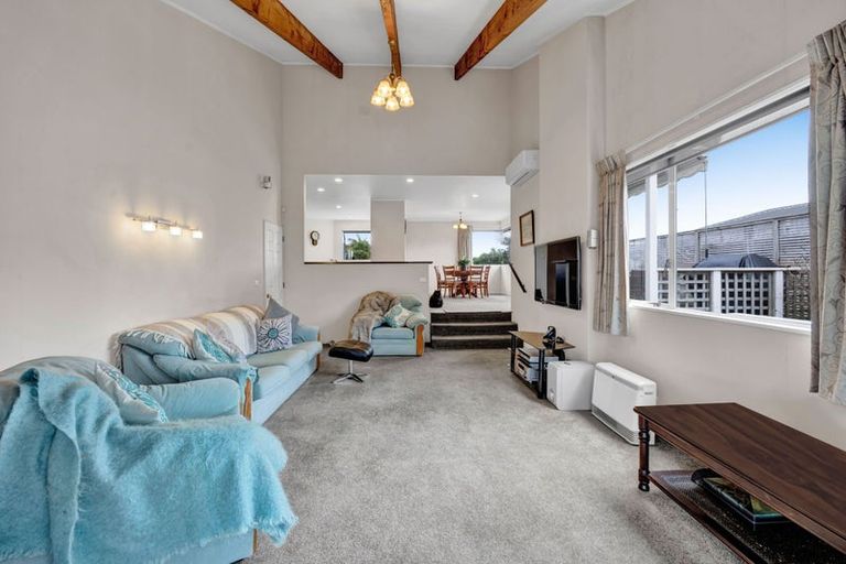 Photo of property in 54 Karina Road, Merrilands, New Plymouth, 4312