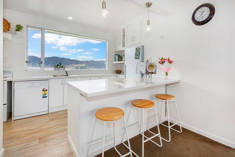 Photo of property in 21 Vista Grove, Kelson, Lower Hutt, 5010