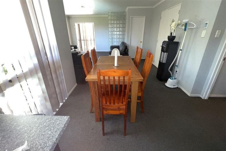 Photo of property in 14 Hawkley Close, Flat Bush, Auckland, 2019