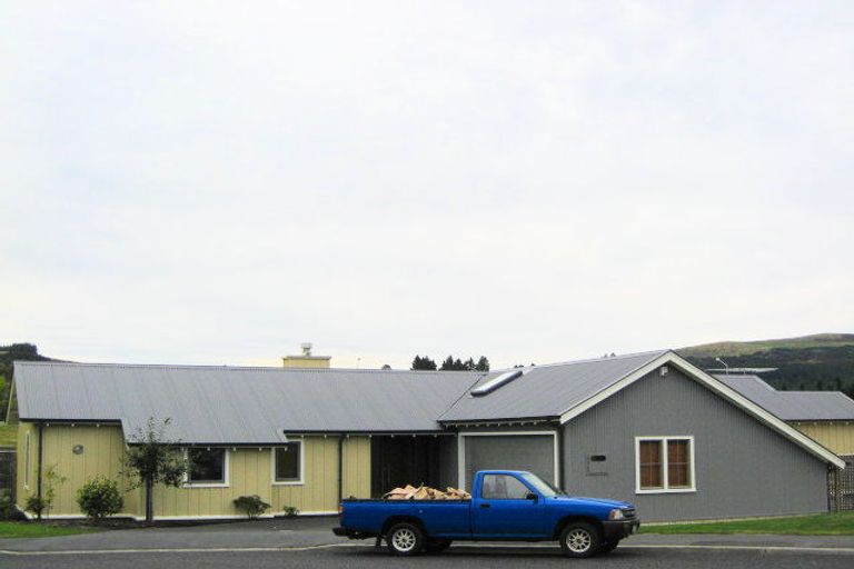 Photo of property in 29 Duxford Crescent, Fairfield, Dunedin, 9018