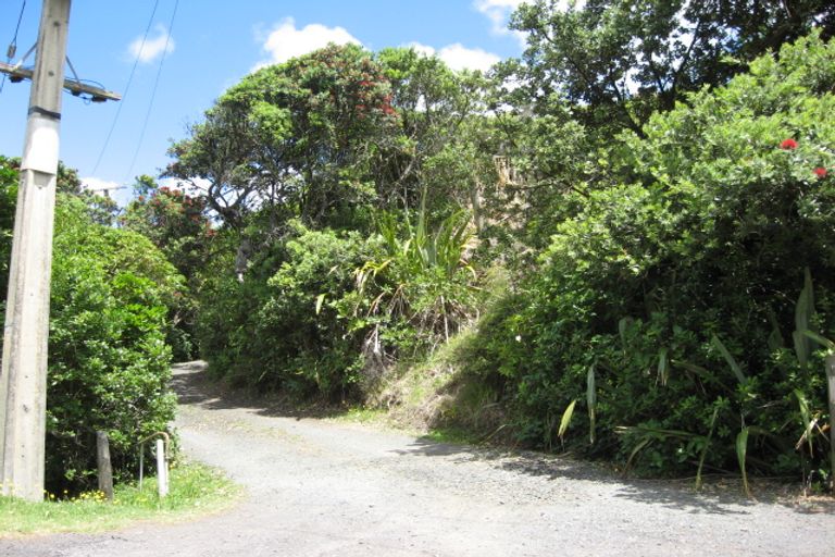 Photo of property in 1 Waitea Road, Muriwai, 0881