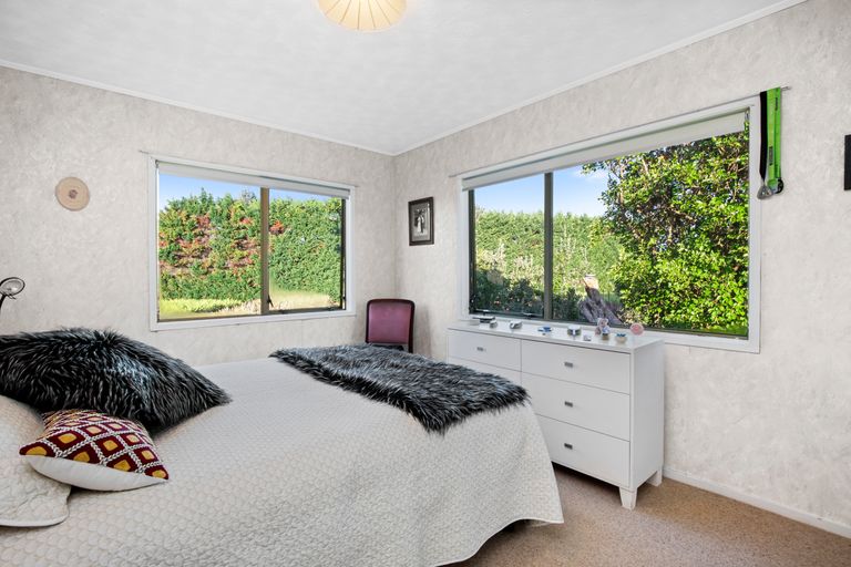 Photo of property in 11 Lina Place, Waiuku, 2123