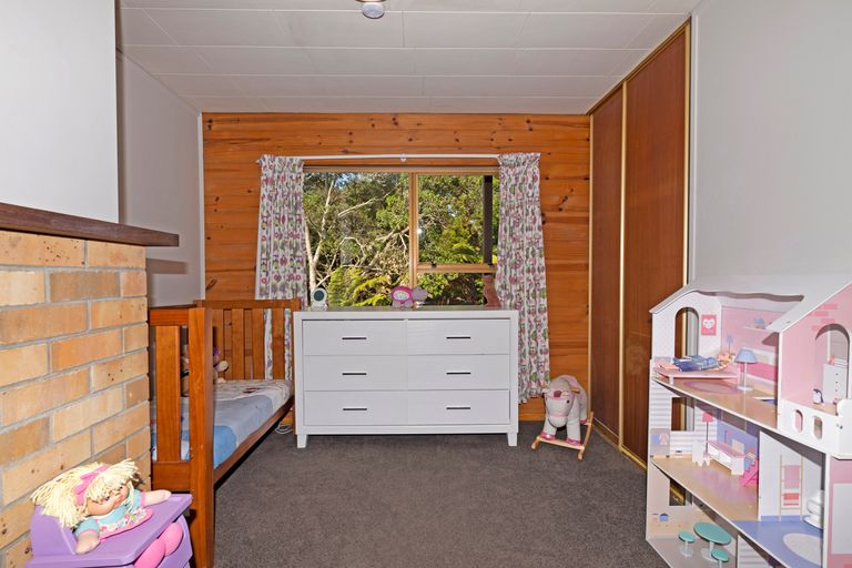 Photo of property in 31 Hartley Terrace, Massey, Auckland, 0614