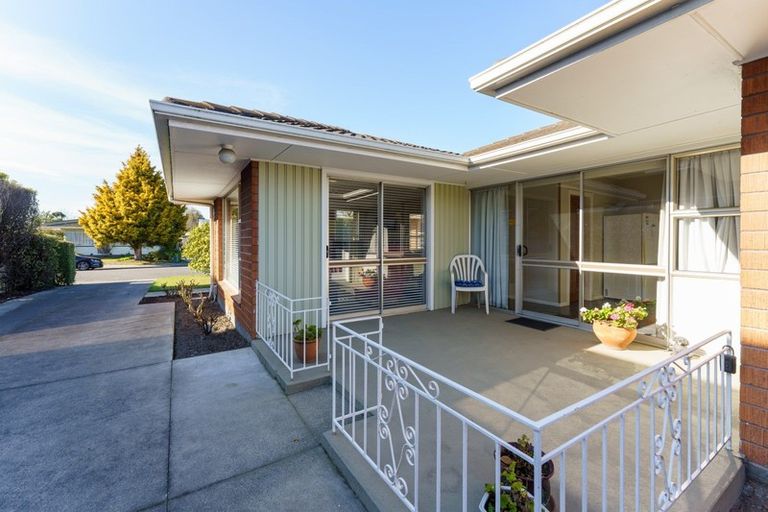 Photo of property in 75 Gladson Avenue, Sockburn, Christchurch, 8042