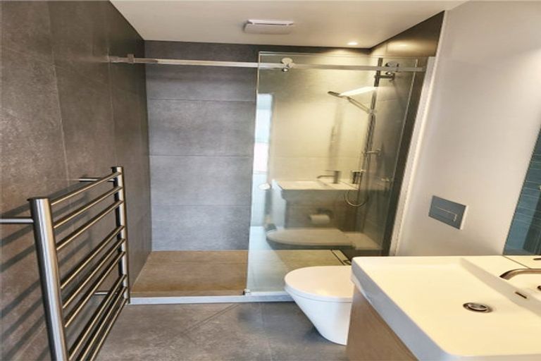 Photo of property in 384d Kapiti Road, Paraparaumu Beach, Paraparaumu, 5032