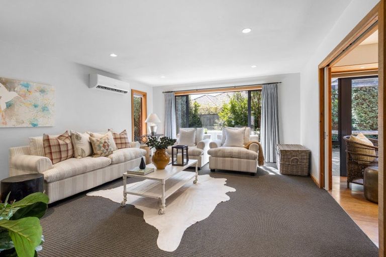 Photo of property in 12 John Morel Place, Parklands, Christchurch, 8083