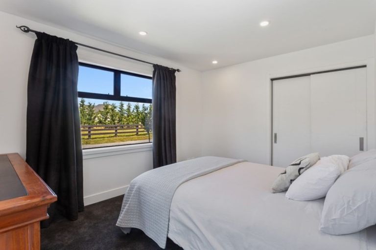 Photo of property in 15a Cheapside Street, Oxford, 7430