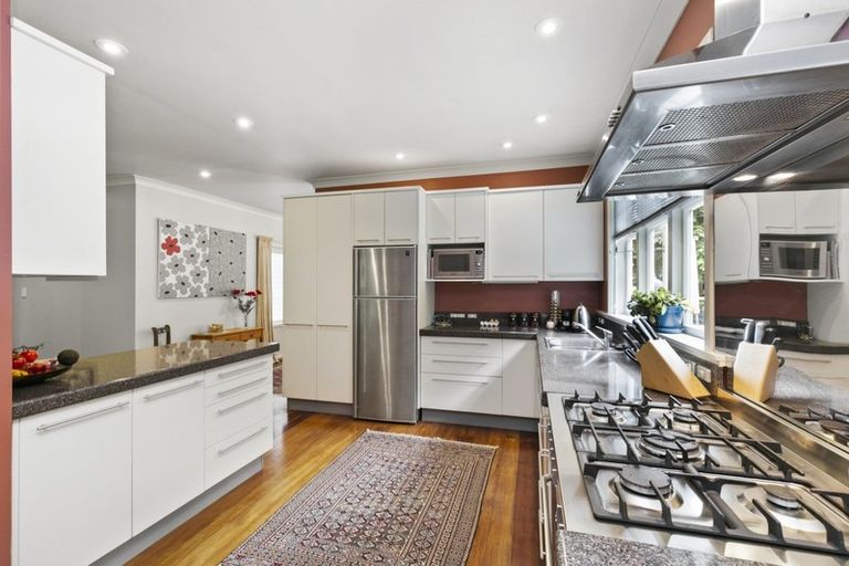 Photo of property in 64a Simla Crescent, Khandallah, Wellington, 6035