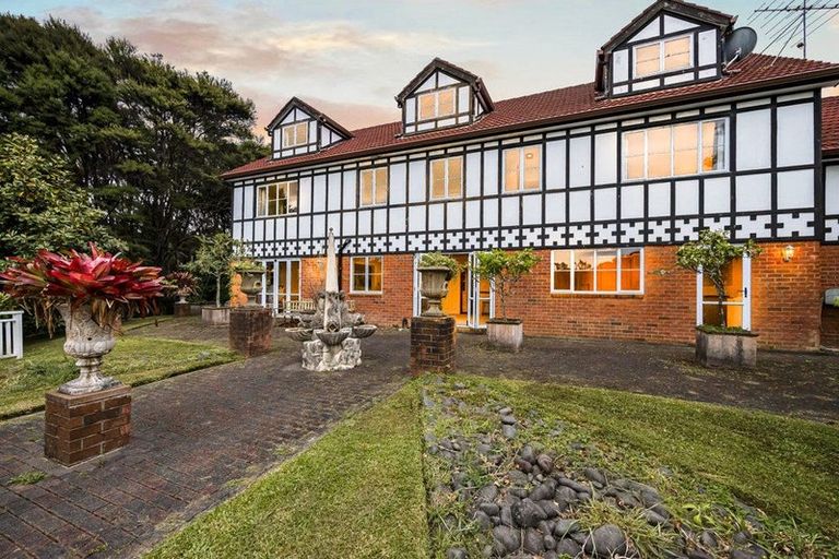 Photo of property in 233 Paremoremo Road, Lucas Heights, Auckland, 0632