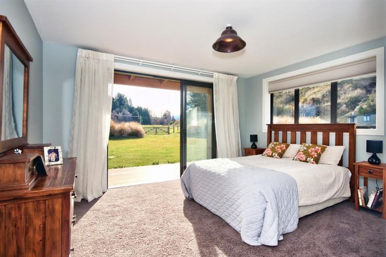 Photo of property in 9 Precipice Lane, Glenorchy, 9372