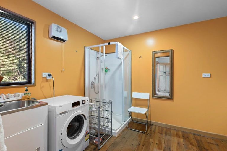 Photo of property in 10 Mckerrow Place, Sunshine Bay, Queenstown, 9300