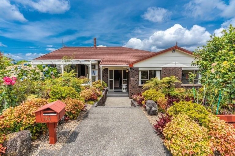 Photo of property in 134 Chelsea View Drive, Chatswood, Auckland, 0626