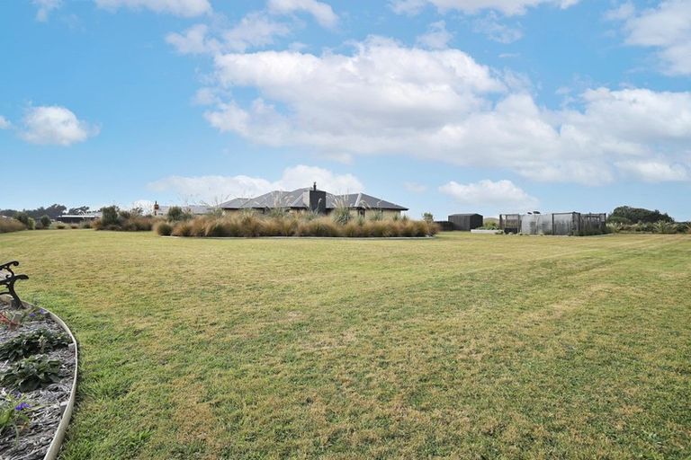 Photo of property in 81 Watt Road, Otatara, Invercargill, 9879