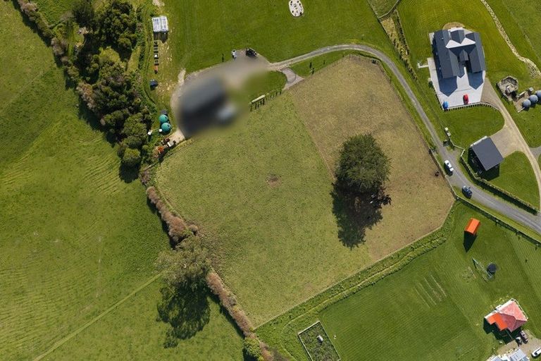 Photo of property in 383 Wallace Road, Koputaroa, 5571