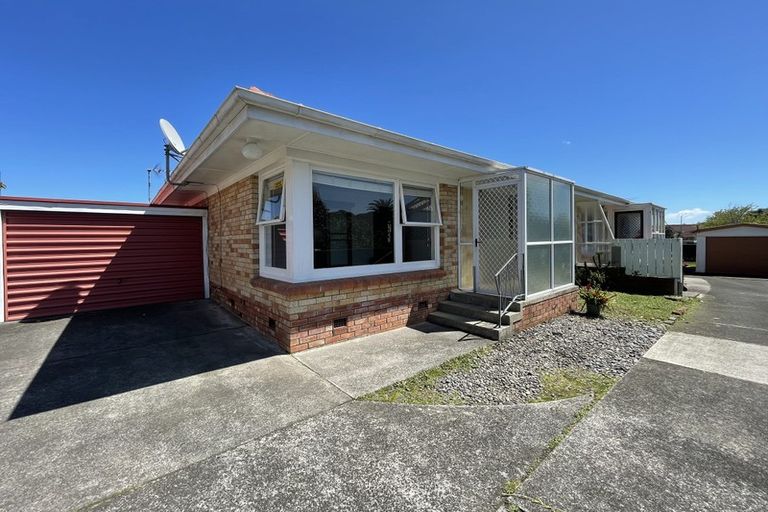 Photo of property in 2/42 Glen Avenue, Papatoetoe, Auckland, 2025