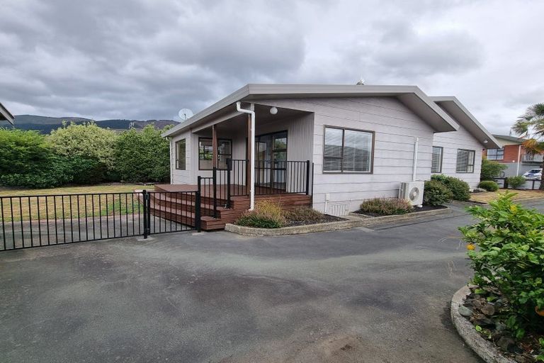 Photo of property in 17 Giblin Street, Richmond, 7020