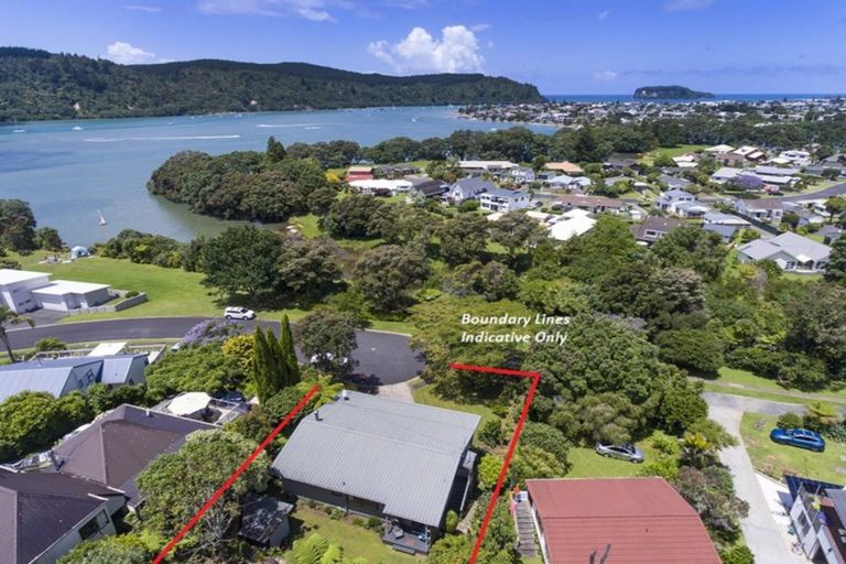 Photo of property in 231 Tukere Drive, Whangamata, 3620