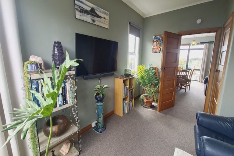 Photo of property in 23 Osborne Street, Riverton/aparima, Riverton, 9822