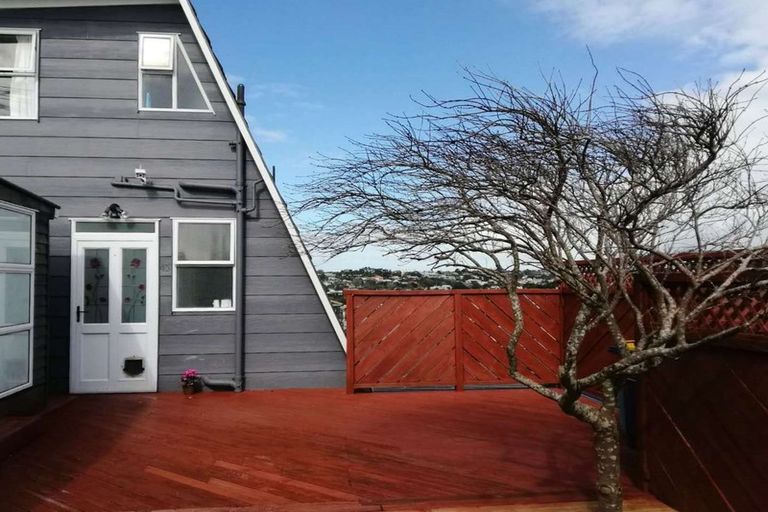 Photo of property in 45 Woodlands Crescent, Browns Bay, Auckland, 0630