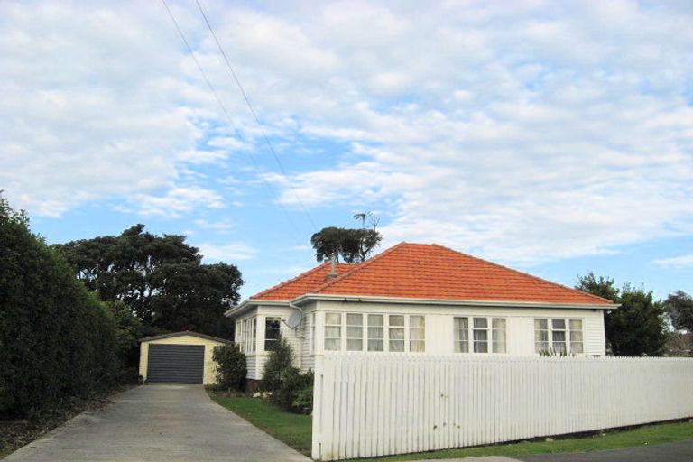 Photo of property in 6 Gunn Street, Gonville, Whanganui, 4501