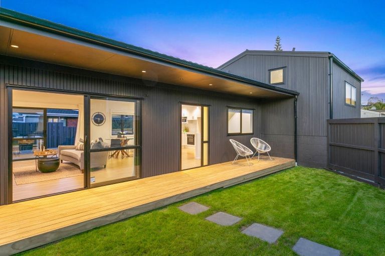 Photo of property in 13 Davita Place, Farm Cove, Auckland, 2012