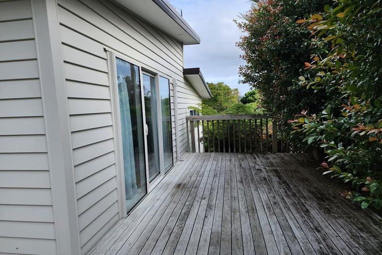 Photo of property in 24 Holt Avenue, Torbay, Auckland, 0630