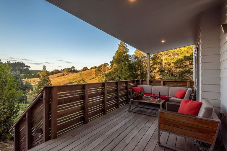 Photo of property in 125 Bodhisattva Road, Waitoki, Silverdale, 0994