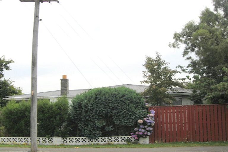 Photo of property in 2/57 Mcfaddens Road, St Albans, Christchurch, 8052