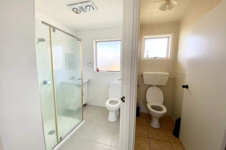 Photo of property in 2/26a Boundary Road, Clover Park, Auckland, 2019