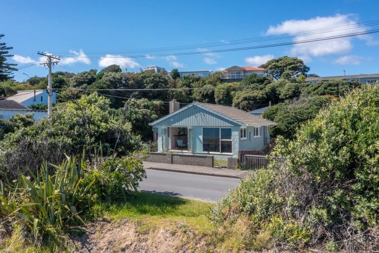 Photo of property in 9b The Esplanade, Raumati South, Paraparaumu, 5032
